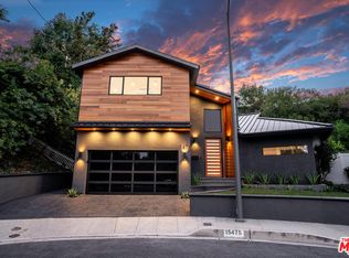 15475 Loom Pl, Sherman Oaks, CA 91403