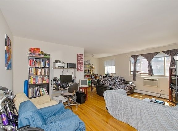 3rd image of 1415 W Lunt Ave APT 512