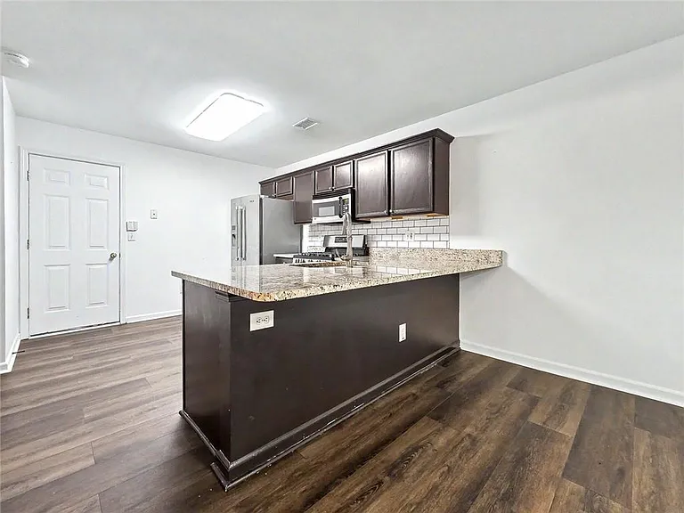 3235 Liberty Commons Dr NW — Photo 12