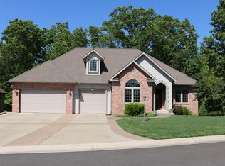40 Osage Highlands Dr, Kaiser, MO 65047