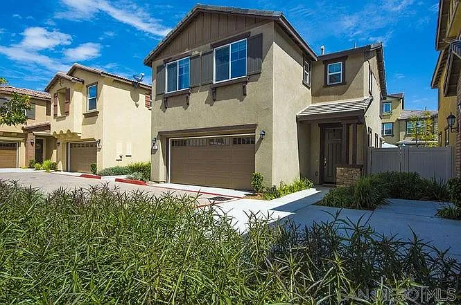 512 Moonlight Dr — Photo 12