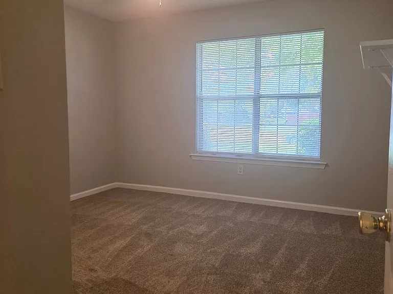 907 Canyon Ct — Photo 22