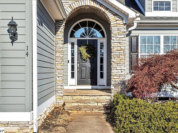 2nd image of 14 Manorwood Ct
