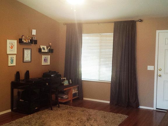5th image of 2557 E Carla Vista Dr