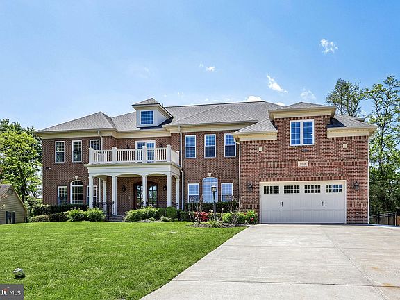 3rd image of 7008 Hamel Hill Ct