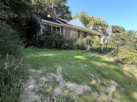 3rd image of 4030 35th St N