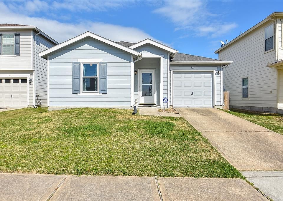 1st image of 323 Silky Leaf Dr