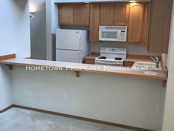 4th image of 312 Yauger Way NW Unit 102