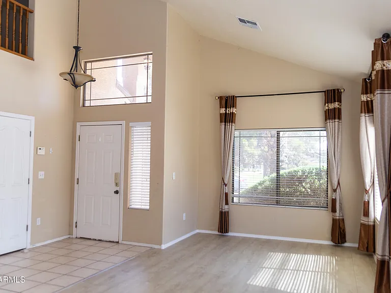 720 W Hancock Ave — Photo 9