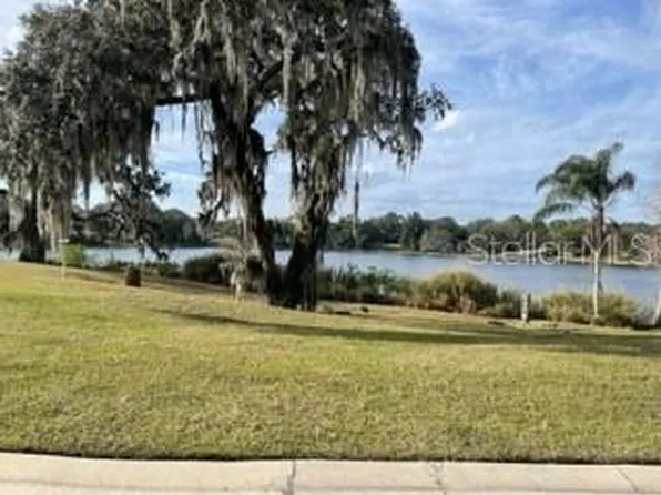 519 W Blue Water Edge Dr #3, Eustis, FL 32736