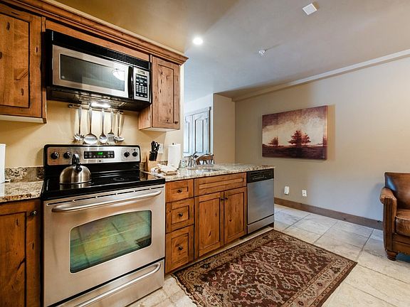 4th image of 2260 Park Ave #6