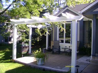 9207 Indian Blvd S, Cottage Grove, MN 55016