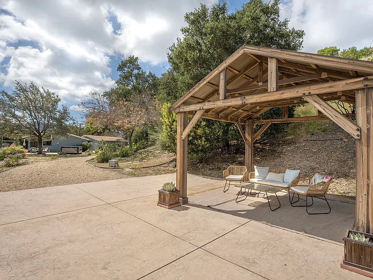 601 Country Club Dr — Photo 28