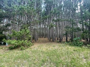 10976 Red Pine Way, Waupaca, WI 54981