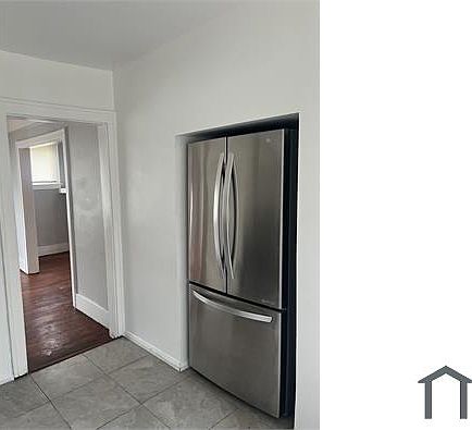 5th image of 11327 Littlefield Ave