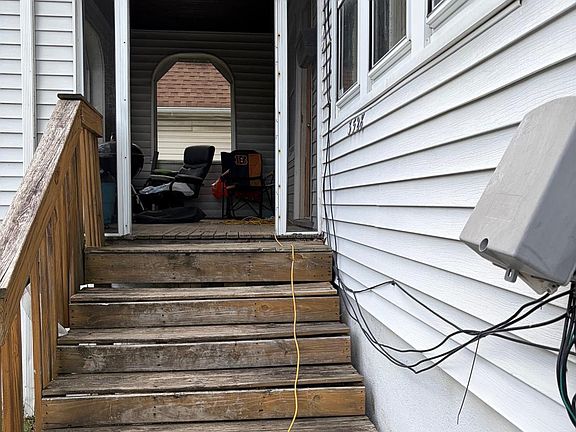 2nd image of 3529 Zinsle Ave