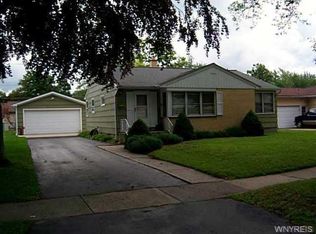 221 S Meadow Dr, North Tonawanda, NY 14120