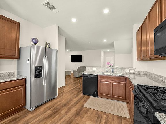 4th image of 4619 Prairie Chase Dr