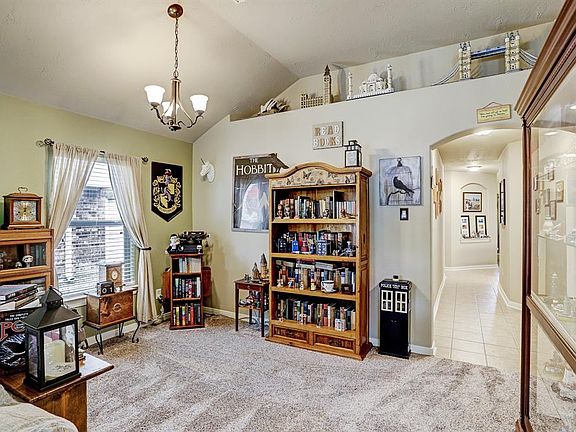 4th image of 18230 Brightwood Park Ln