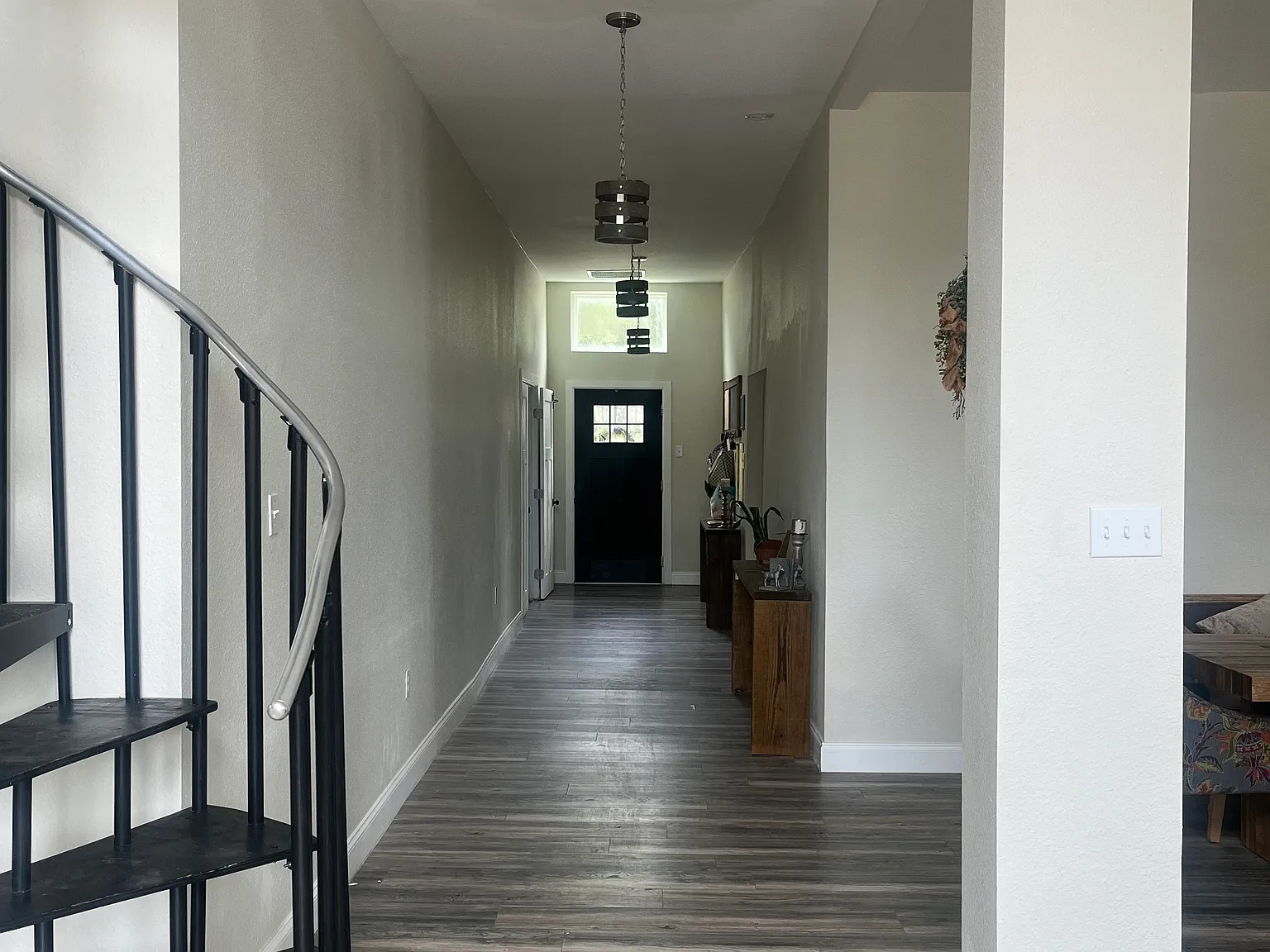 3 bed, 2000 sqft, $2,450 — Photo 4
