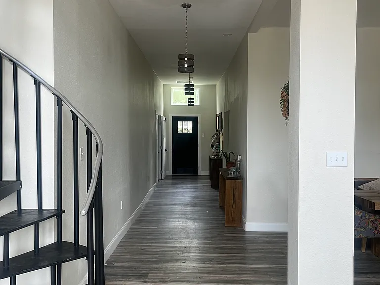 522 Shore Dr — Photo 4