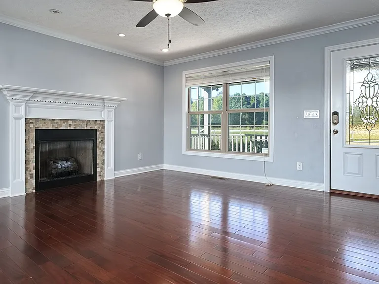 430 Knox Ave — Photo 22