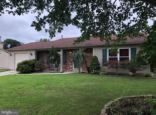 12 Uranus Rd, Sewell, NJ 08080