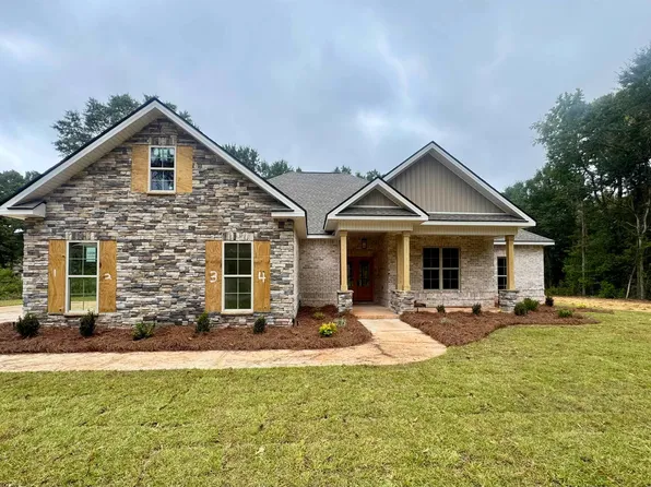 1009 Lucia Dr, Byron, GA 31008