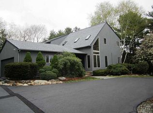 7 Sylvia Ln, Lincoln, RI 02865