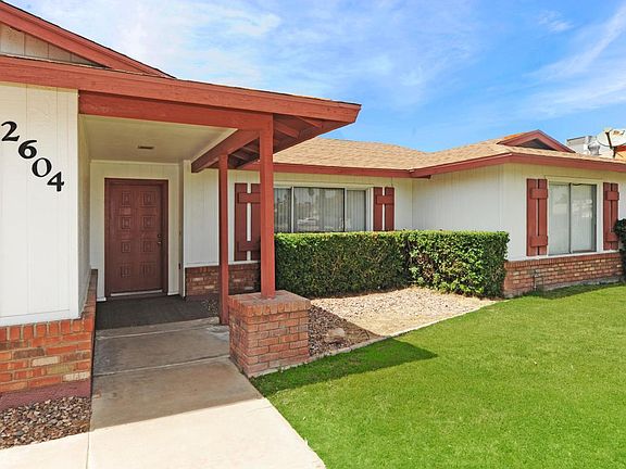 3rd image of 2604 S Cottonwood Dr
