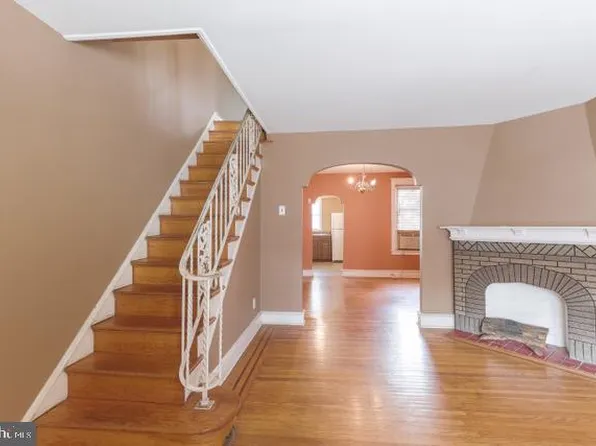 5946 Kemble Ave, Philadelphia, PA 19138