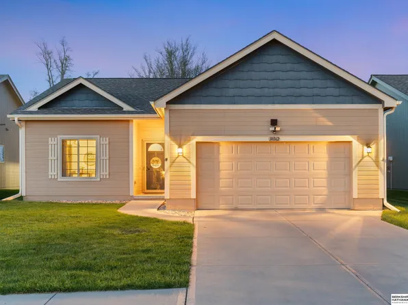 14062 Whitmore Cir, Omaha, NE 68142