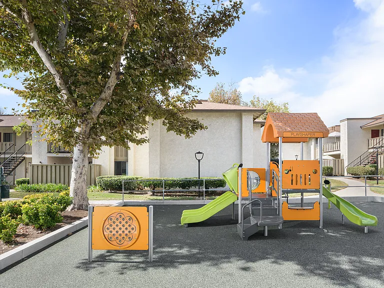 Sycamore Park Apartments — Photo 19