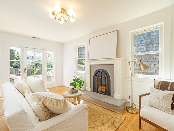 3rd image of 62 Dominga Avenue