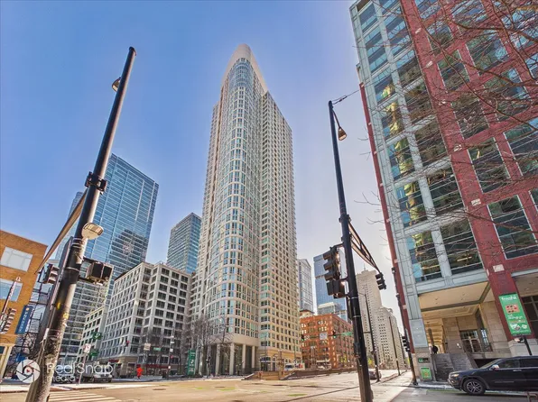 345 N La Salle Dr #3110, Chicago, IL 60610