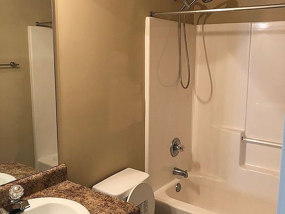 Full bathroom upper level 