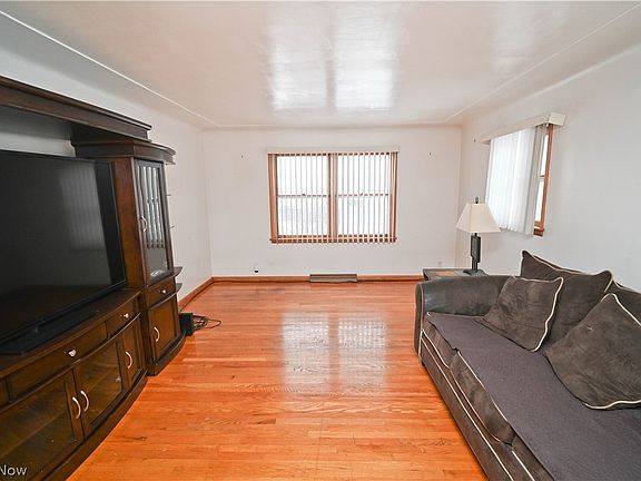 4th image of 8002 Sigle Ln