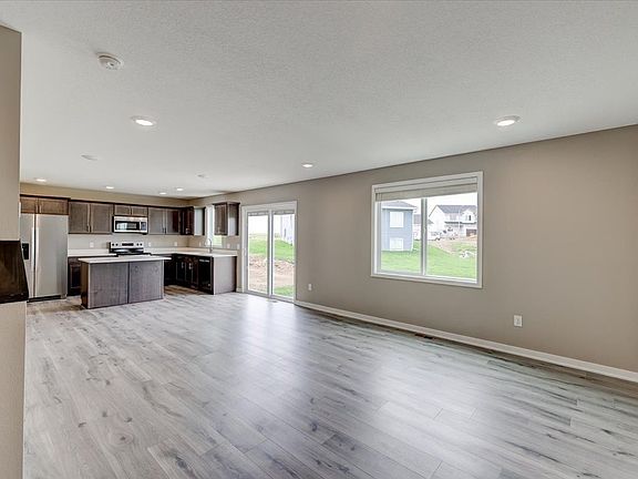 3rd image of 1121 Fifield Rd