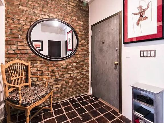 4th image of 158 8th Ave APT 2