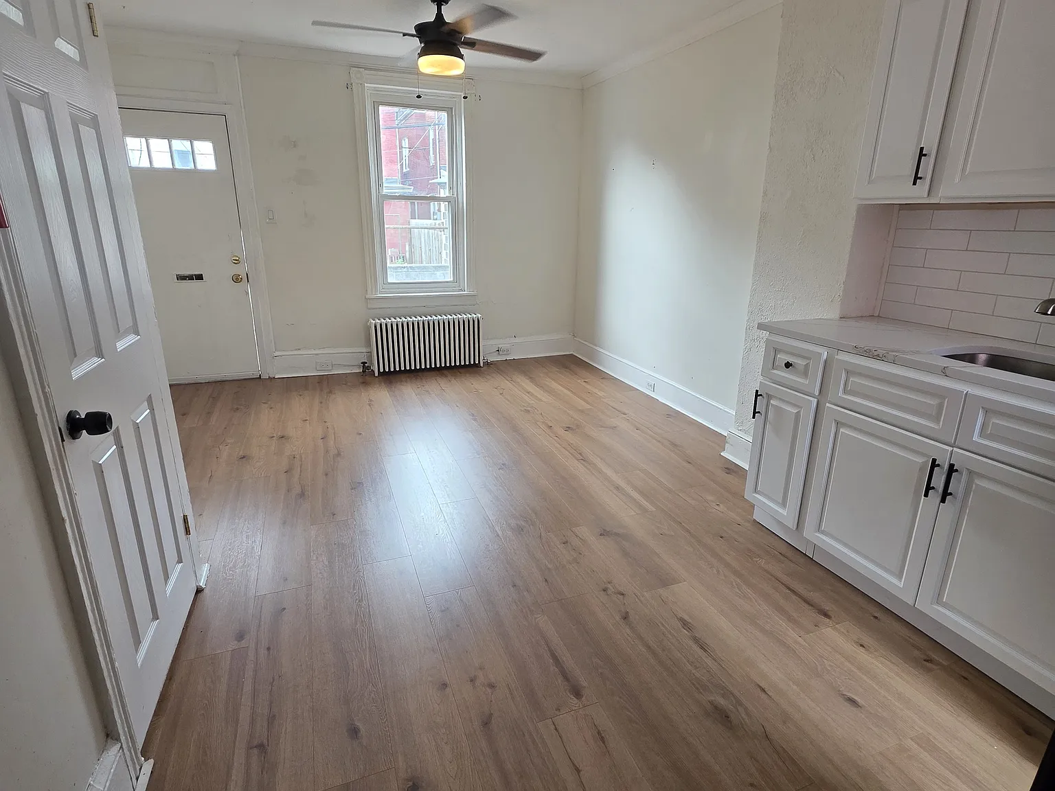 2 bed, 984 sqft, $1,350 — Photo 3