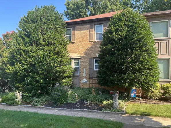 2872 Yarn Ct, Falls Church, VA 22042