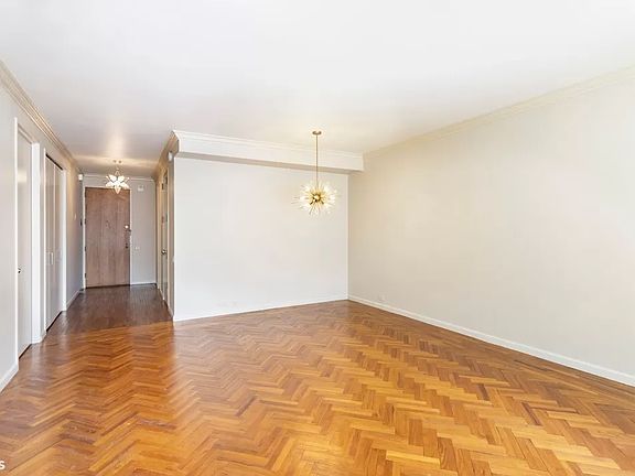4th image of 15 W 53rd St #11C