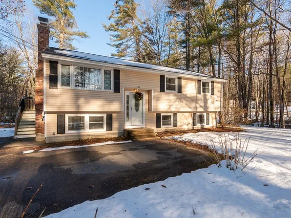 149 Townsend St, Pepperell, MA 01463