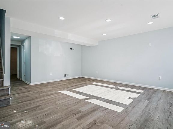 5th image of 3258 Birchdale Sq