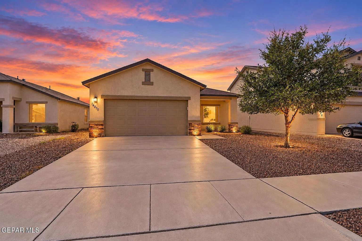 3 bed, 3.0 bath, 1358 sqft, $1,595 — Photo 1
