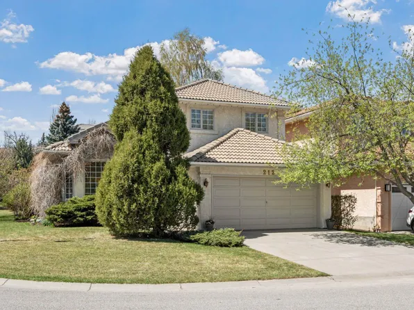 212 Sirocco Pl SW, Calgary, AB T3H 2N3