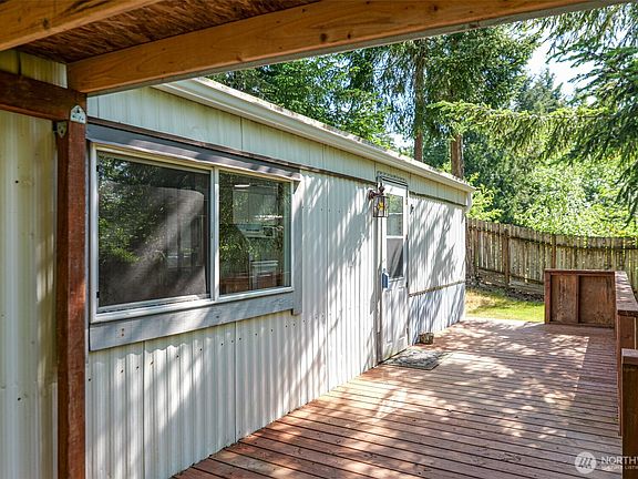 5th image of 2106 Kent Avenue W