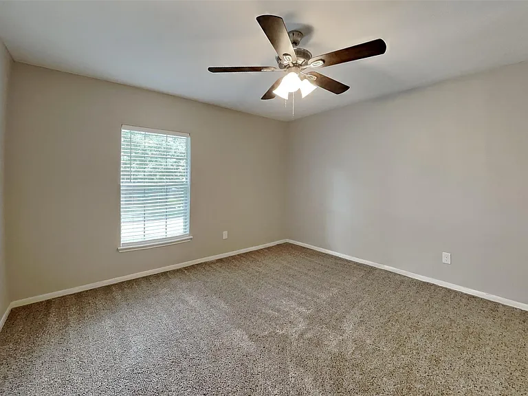 1031 Cascade Creek Dr — Photo 17