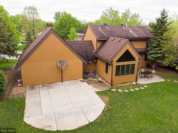 5th image of 1031 Benedict Dr