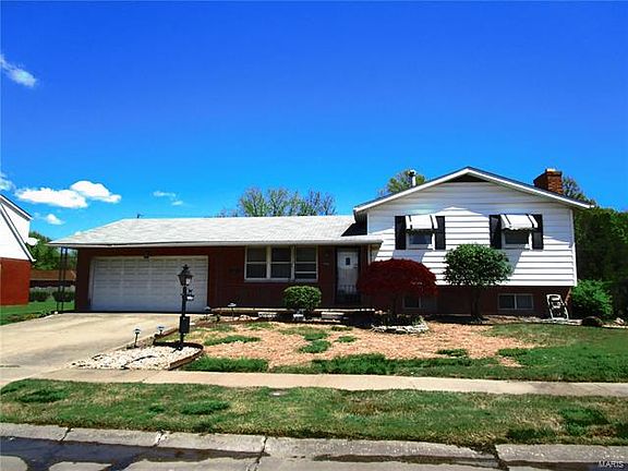 2nd image of 3005 Yale Dr